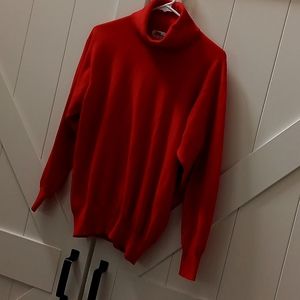 PRINGLE..VINTAGE RED CASHMERE TURTLENECK..SIZE 40